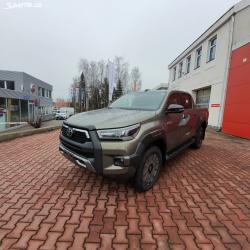 Toyota Hilux, DC Invincible 2.8D-4D 204k AT6